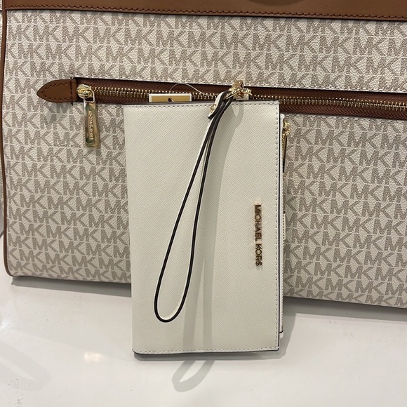 MICHAEL KORS LARGE DOUBLE ZIP WRISTLET WALLET PHONE CASE CLUTCH 
Optic White
NWT - Picture 11 of 16